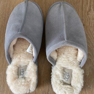 UGG Pearle Size 7 Slippers in Soft Amethyst Color